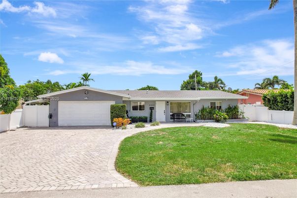 Attached, Backyard, Exterior, Facade, Ranch