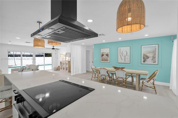 Dining room, Interior, Kitchen, Pendant Lights, Recessed Lighting
