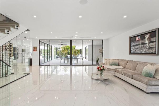 Interior, Living room, Marble, Recessed Lighting, Wine Storage