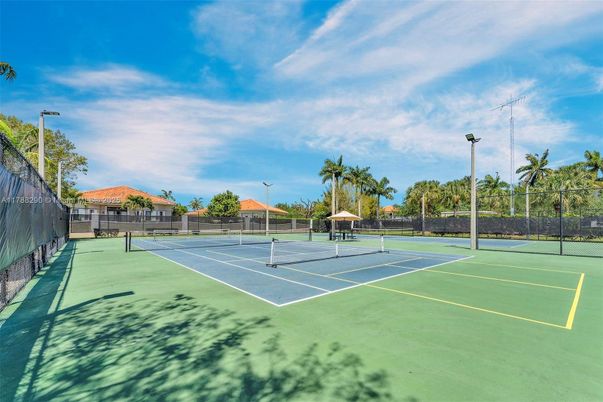 Exterior, Tennis Courts