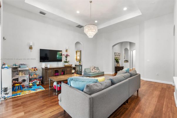 Chandelier, Interior, Living room, Recessed Lighting, Wood Texture Flooring