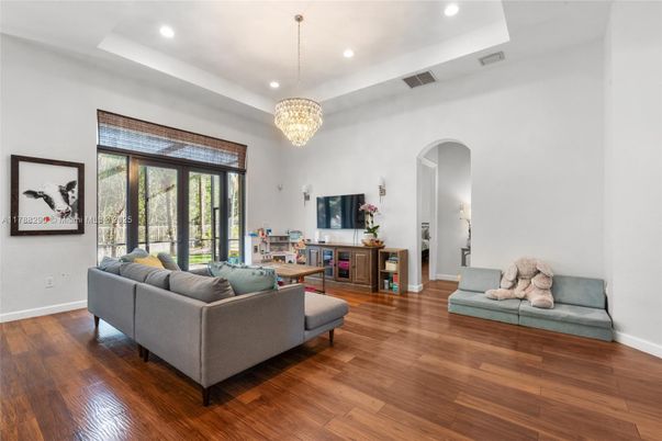 Chandelier, Interior, Living room, Recessed Lighting, Wood Texture Flooring