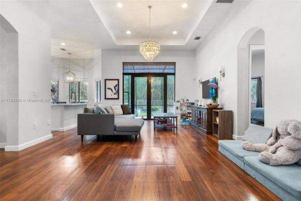 Interior, Living room, Pendant Lights, Recessed Lighting, Wood Texture Flooring