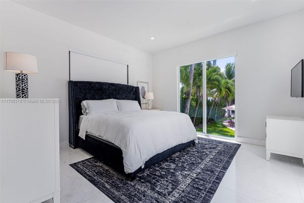 Bedroom, Interior, Marble, Recessed Lighting