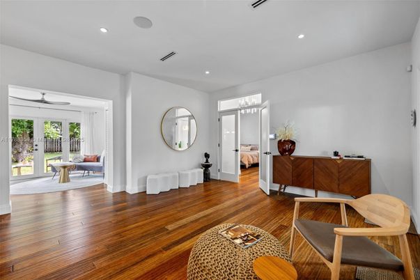 Interior, Recessed Lighting, Wood Texture Flooring