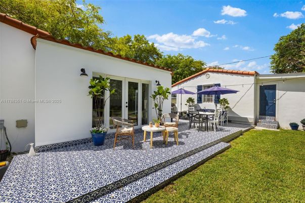 Backyard, Exterior