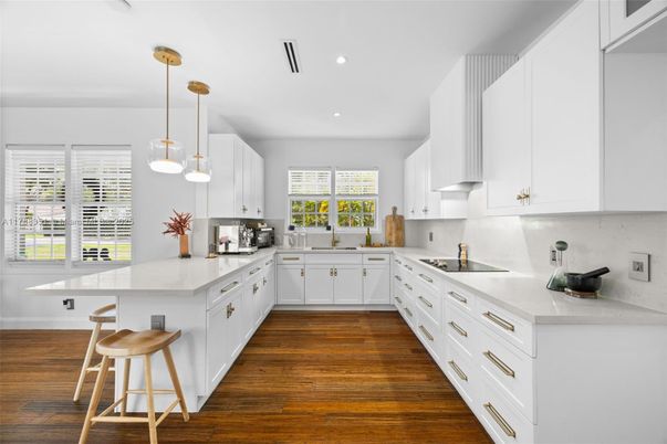 Interior, Kitchen, Pendant Lights, Recessed Lighting, Wood Texture Flooring
