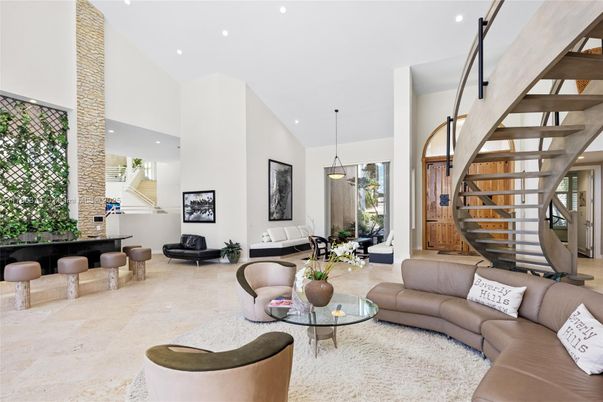 Dining room, Interior, Living room, Pendant Lights, Recessed Lighting
