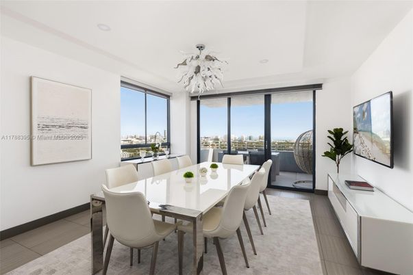 Dining room, Interior, Recessed Lighting, Water