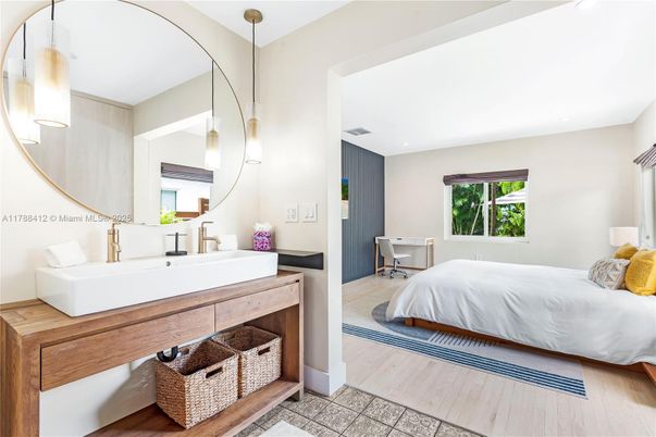 Bathroom, Bedroom, Interior, Pendant Lights, Recessed Lighting, Wood Texture Flooring