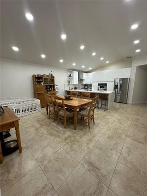 Dining room, Interior, Kitchen, Recessed Lighting, Stainless Steel Appliances