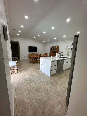 Dining room, Interior, Recessed Lighting