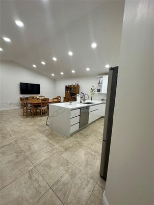 Dining room, Interior, Kitchen, Recessed Lighting