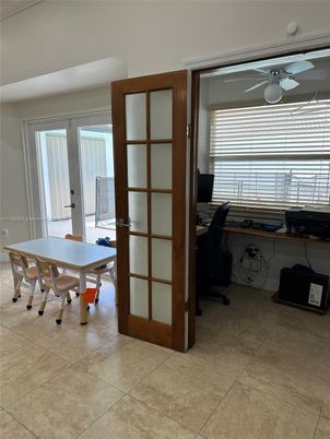Dining room, Interior