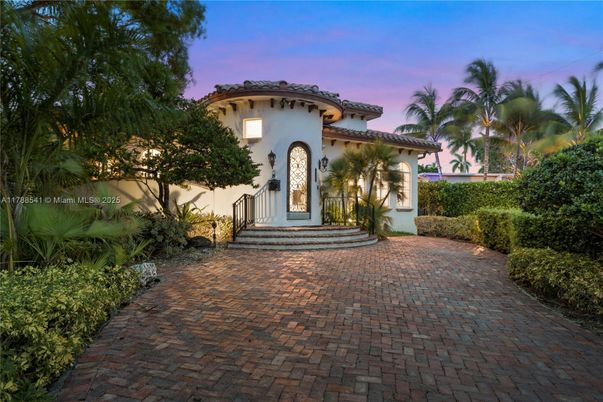 Backyard, Exterior, Facade, Mediterranean