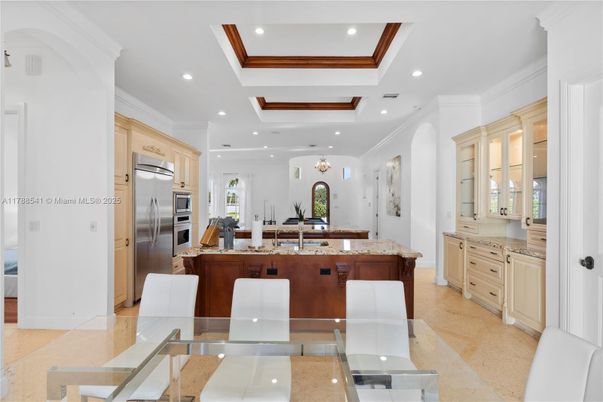 Dining room, Interior, Kitchen, Recessed Lighting, Stainless Steel Appliances