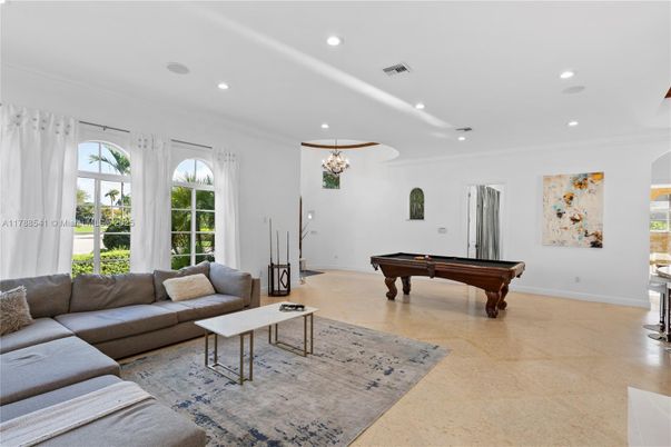 Billiard Table, Game Room, Interior, Living room, Pendant Lights, Recessed Lighting