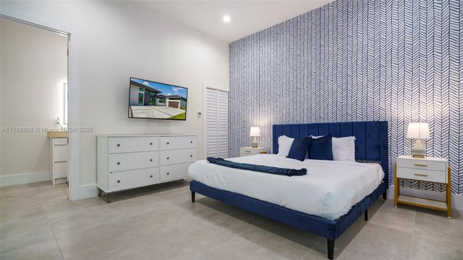 Bedroom, Interior, Recessed Lighting
