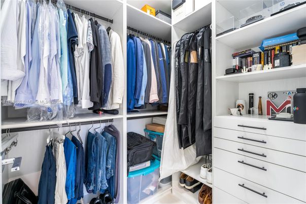 Interior, Walk-in Closets