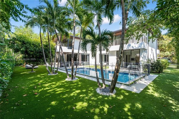 Backyard, Exterior, Pool