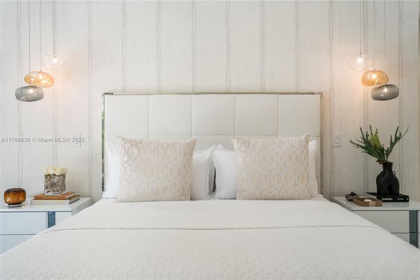 Bedroom, Interior, Pendant Lights
