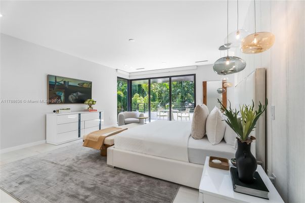 Bedroom, Interior, Pendant Lights, Recessed Lighting