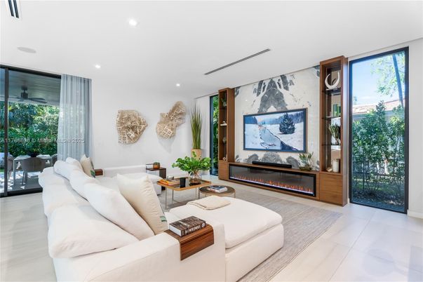 Fireplace, Interior, Living room, Recessed Lighting
