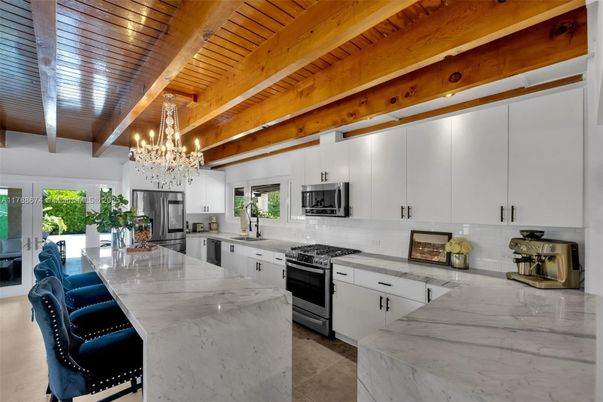 Chandelier, Interior, Kitchen, Stainless Steel Appliances, Wooden Beams, Wooden Ceilings