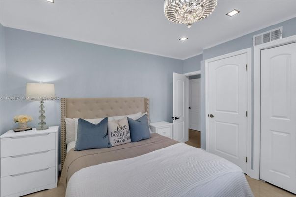 Bedroom, Interior, Recessed Lighting