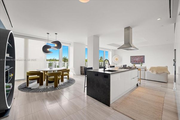 Dining room, Interior, Kitchen, Pendant Lights, Recessed Lighting