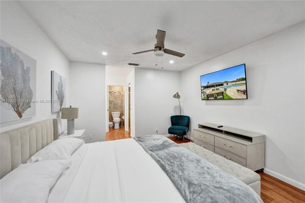 Bedroom, Interior, Recessed Lighting, Wood Texture Flooring