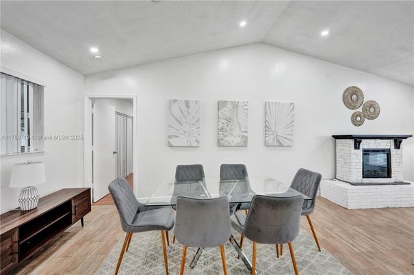 Dining room, Fireplace, Interior, Recessed Lighting, Wood Texture Flooring