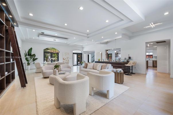 Dining room, Interior, Kitchen, Living room, Pendant Lights, Recessed Lighting