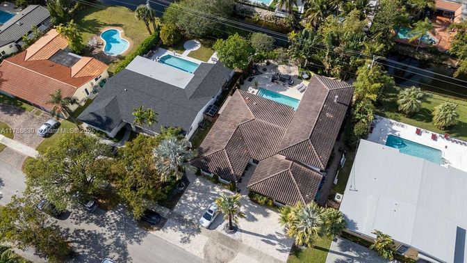 Exterior, Drone