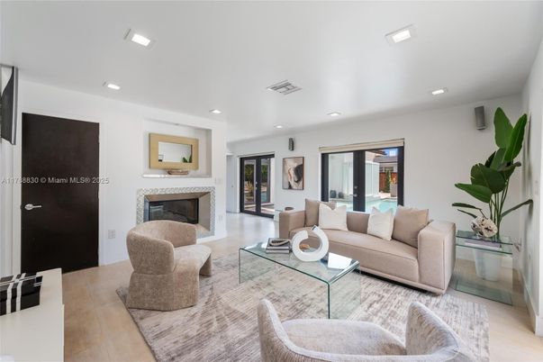 Fireplace, Interior, Living room, Recessed Lighting