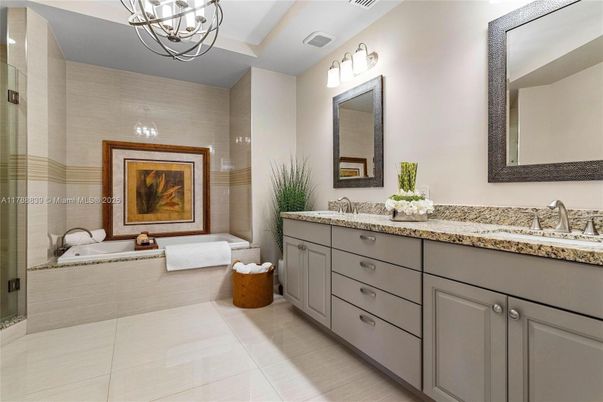 Bathroom, Dual Sink Vanities, Interior, Pendant Lights