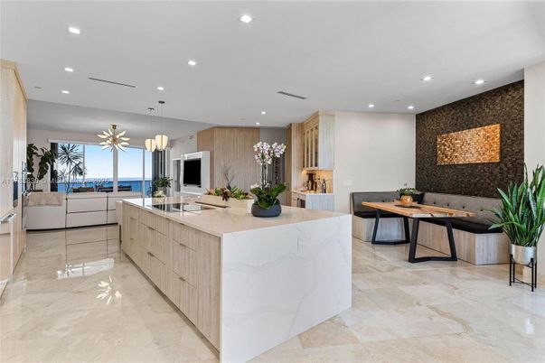 Interior, Kitchen, Living room, Pendant Lights, Recessed Lighting, Water