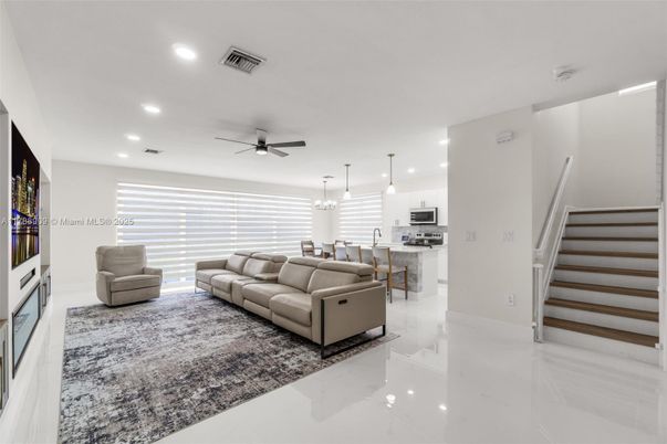 Dining room, Interior, Kitchen, Living room, Pendant Lights, Recessed Lighting, Stainless Steel Appliances