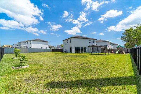 Backyard, Exterior, Playground