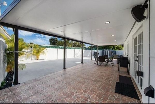 Dining room, Interior, Recessed Lighting, Sun Room