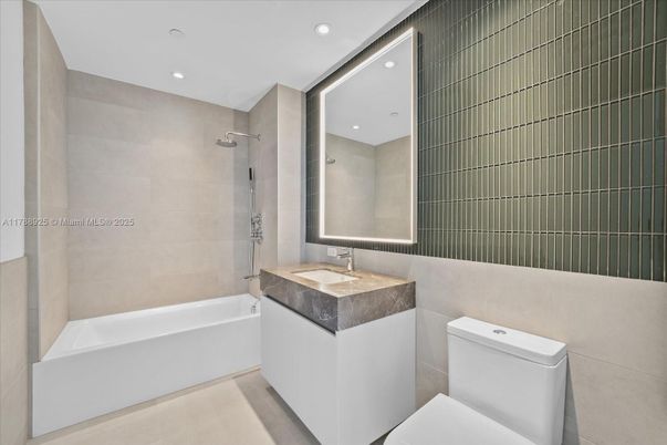 Bathroom, Interior, Recessed Lighting