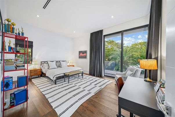 Bedroom, Home Office, Interior, Recessed Lighting, Wood Texture Flooring