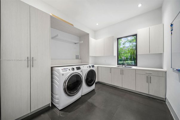 Interior, Recessed Lighting, Washer