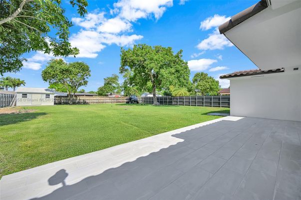Backyard, Exterior
