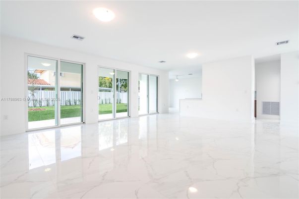 Empty room, Interior, Marble, Recessed Lighting