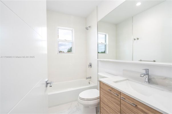 Bathroom, Interior, Marble, Recessed Lighting