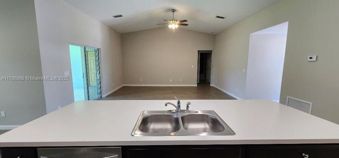 Empty room, Interior, Kitchen, Wood Texture Flooring