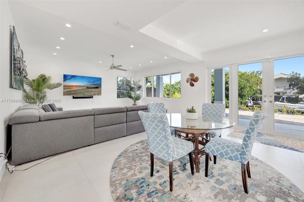Dining room, Interior, Living room, Recessed Lighting