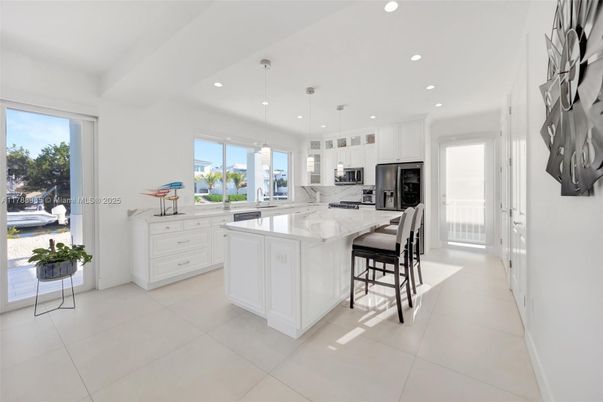 Interior, Kitchen, Pendant Lights, Recessed Lighting, Stainless Steel Appliances