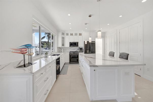 Interior, Kitchen, Pendant Lights, Recessed Lighting, Stainless Steel Appliances